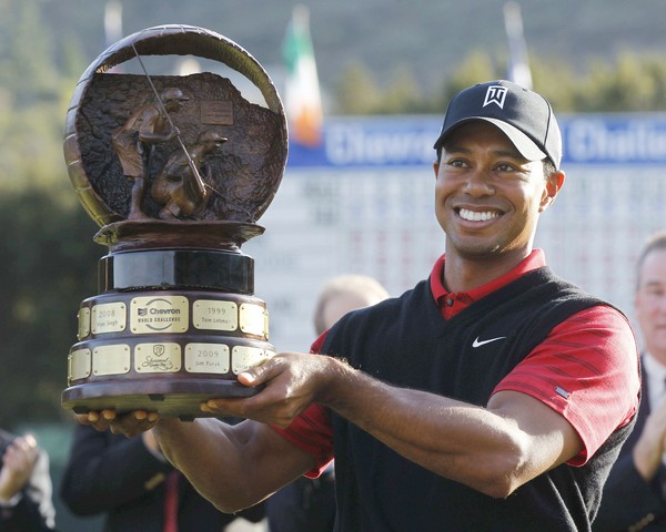Tiger Woods wins Chevron Challenge